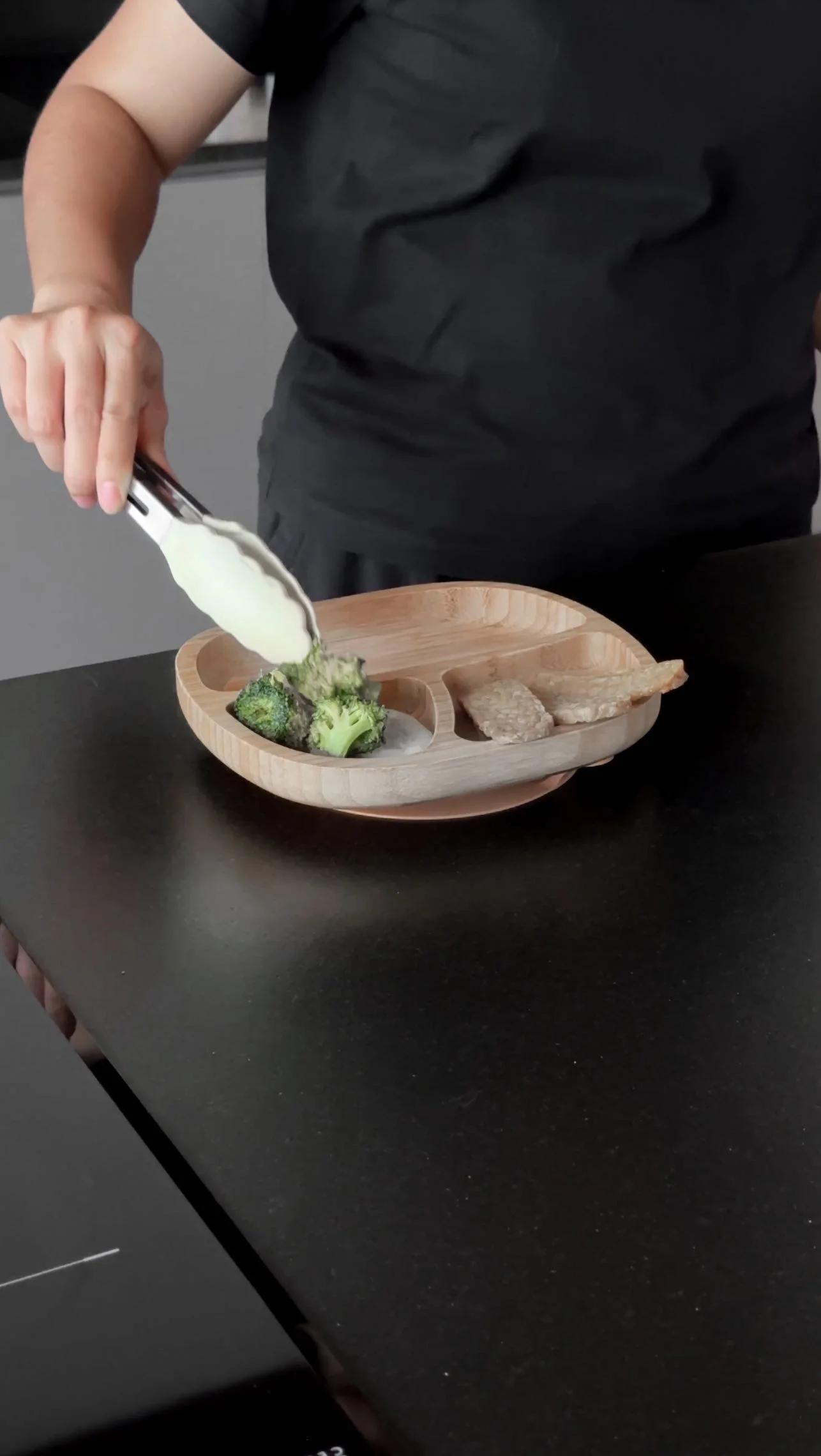 Salah satu fase paling melelahkan tuh pas anak mulai picky eater dan nolak makanan gak sih? :) kadang kita sebagai orang tua khawatir gizinya nggak terpenuhi, aplagi kan anak masih masa petumbuhan nanti malah berdampak...