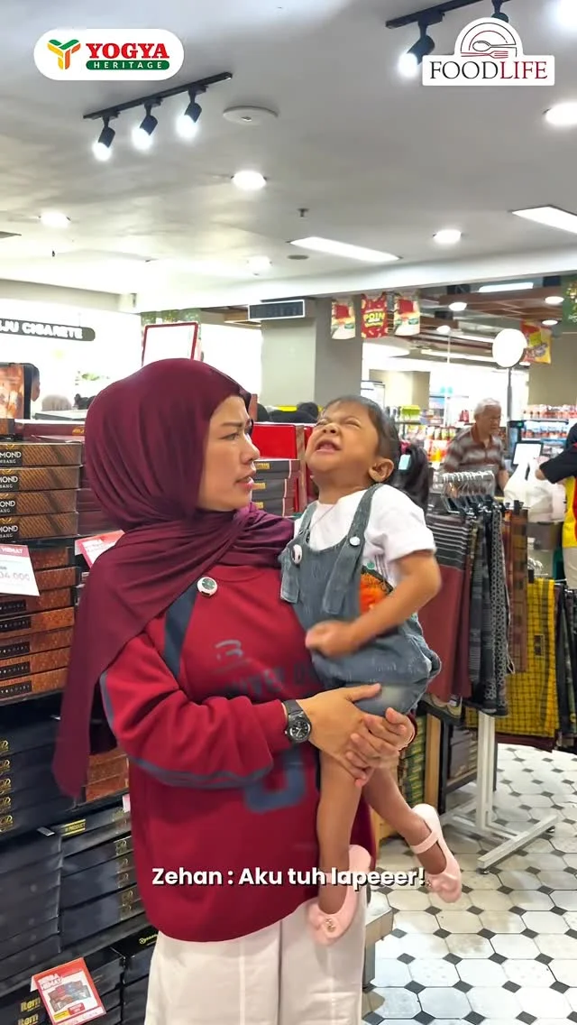 A Day in My Life Zehan ✨ Edisi Munggahan di Foodlife Yogya Sunda Seharian penuh Zehan kulineran seru ️ Cobain aneka makanan favorit, lanjut main & eksplor spot seru bareng keluarga Kira-kira Zehan makan apa aja? Main ap...