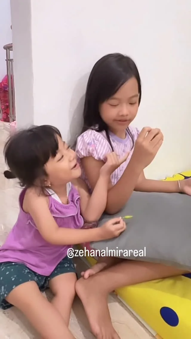 zehan lagi becandain kaka via suruh nyobain cabe