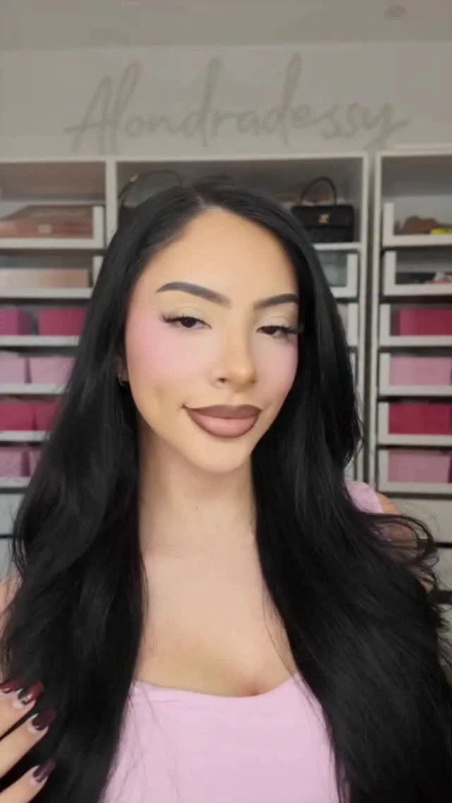Grwm 🥰💕 

#grwm #makeuptutorial