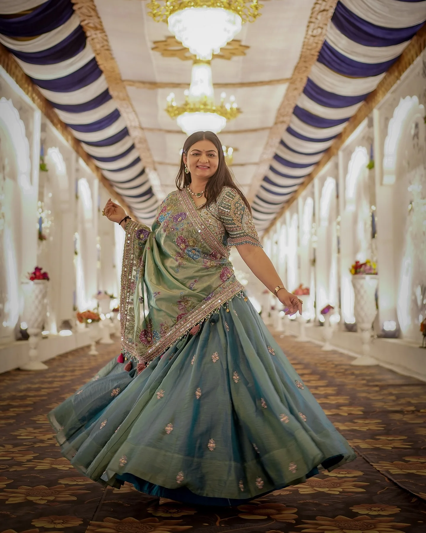 ✨✨✨✨ Wearing: @rajarani_couture Jewellery: @kabras_jewellery_london : @jay_asodariya_ [alpa Patel, wedding , event, garba, Surat]