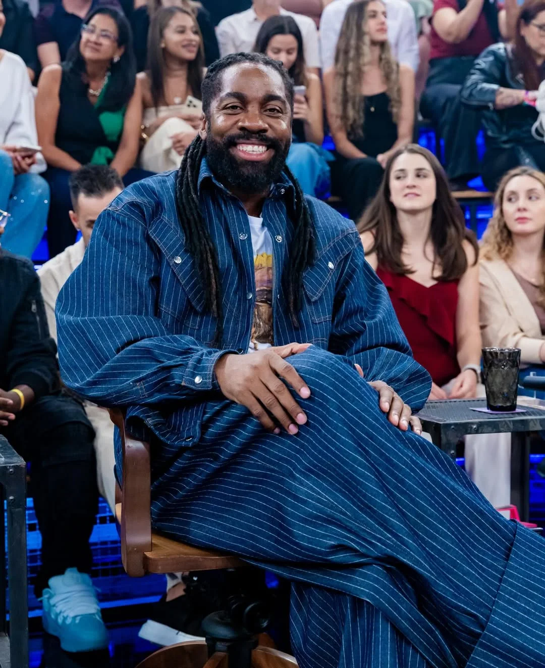 Hoje no @altashoras com meu irmão Vladimir Brichta, reencontrando @serginhogroisman que amo, falando da novela “A Nobreza do Amor”, do filme “Velhos Bandidos” e contando histórias divertidas. Tudo isso enquanto cantei e...