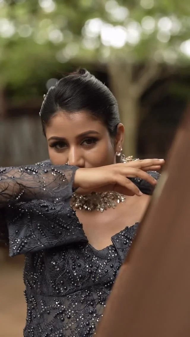 Healing 
Growing 
Glowing 

Look sculpted @jiyamakeupartistry @mahi_hairstyliz