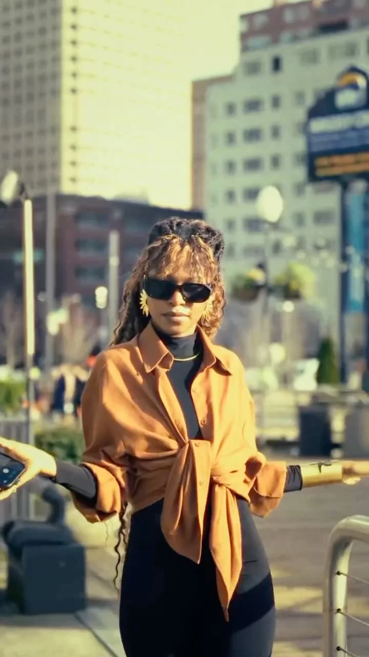 Blessings are all over ☺️ Praises to the most high Seattle babyyyyy!!!!! Forever #AMEN Biiiig thanks to @official____toto shot it @david_ndahiriwe edit + color @allysoudy location manager @runmusicz audio producer