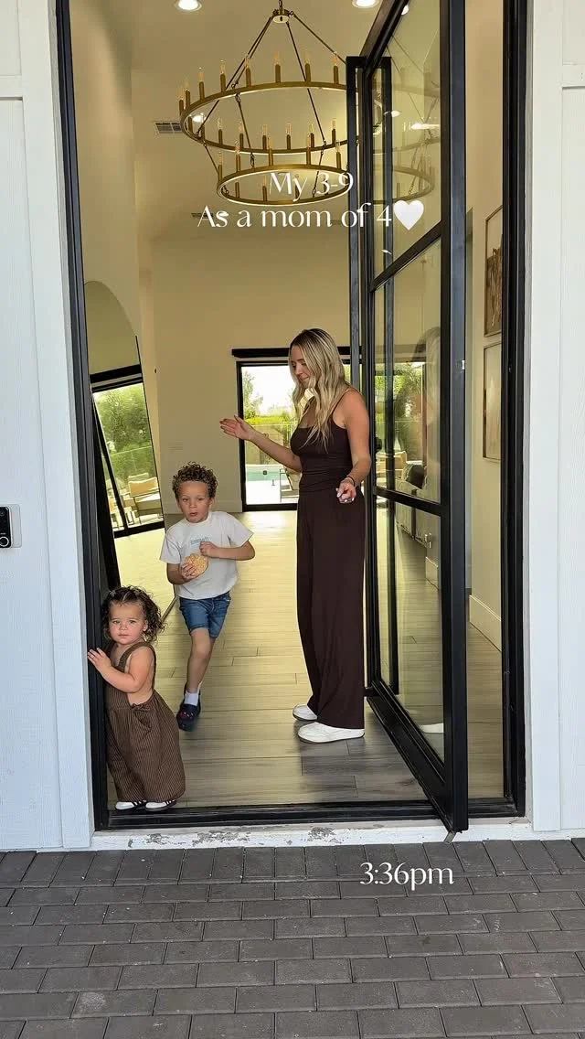 Spend the night with us!! 🥰❤️ #momlife #momvlog #sportsvlog #momoffour