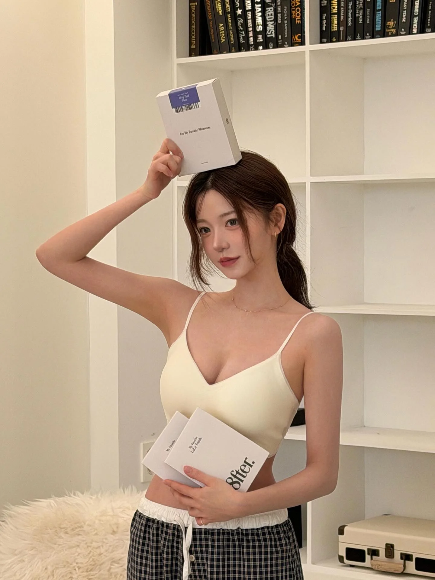 앳프터 이너웨어 마켓 드디어 오픈했어요 옛날에 광고 보고 라라트렁크를 구매해서 오랫동안 잘 입고 있다가, 팔로워분들이 쟁이고싶다고 요청해주셔서 브랜드에 먼저 제안해 따온 마켓이에요 -볼륨업 브라 -쇼츠 (편안한 소재의 일반팬티) -사각트렁크 (시그니처&라이트) 이렇게 네가지 품목으로 진행되며 사이즈 가이드와 상세 정보는 프로필링크에서 보실 수 있어요 !! 제 최애 제품은 시그니처 트렁크와...