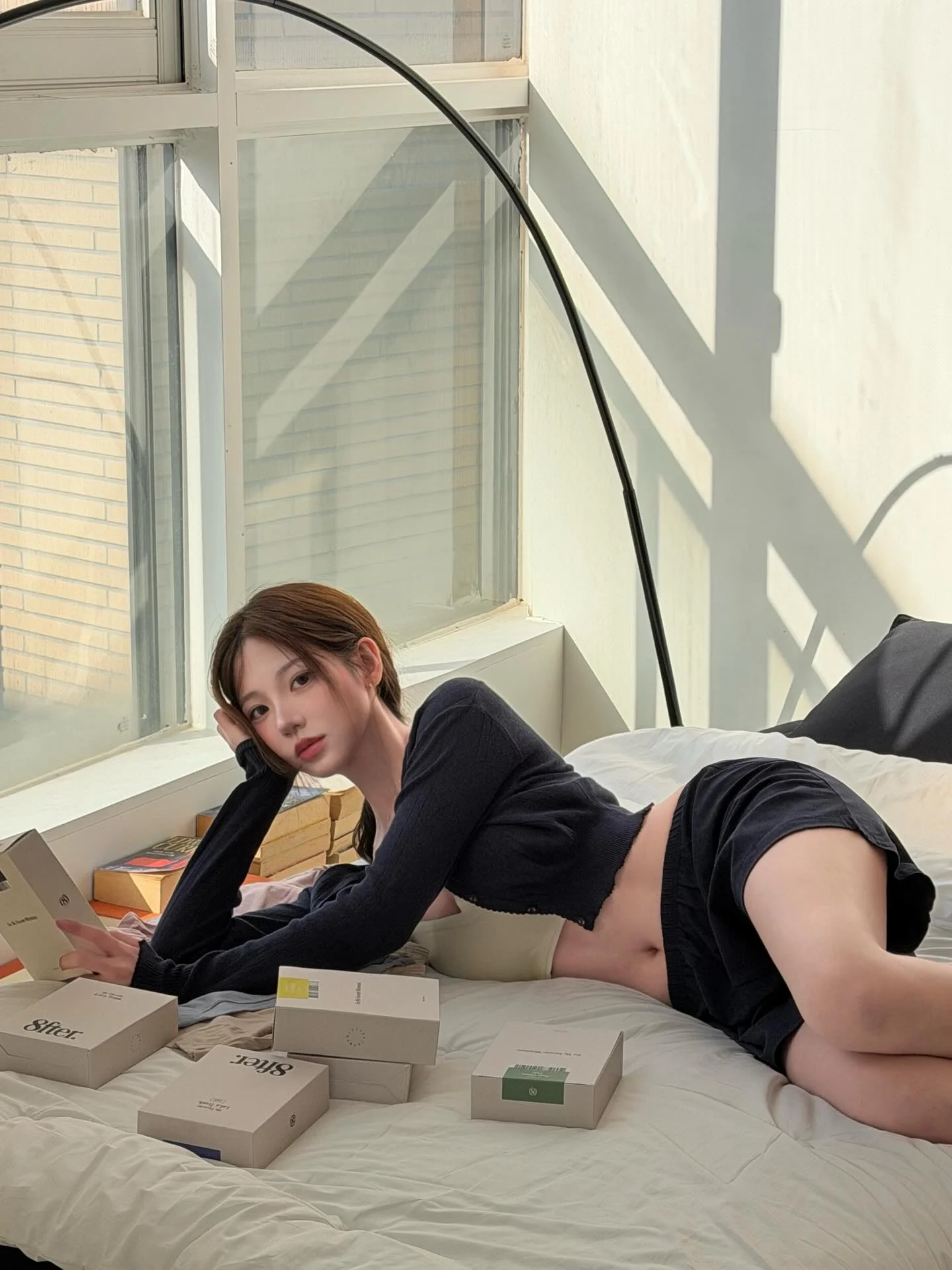 엣프터 속옷 마켓 막차타임!!마지막날이라 트렁크랑 쇼츠 재고 싹 다 끌어놨어요 감사하게도 재구매율까지 너무 높아서.. ✅ 볼륨브라는 사람마다 가슴 사이즈나 좋아하는 브라 스타일이 너무 다양해서 누구에게나 만족도가 100일 순 없어요 !! 엄청 마음에 들어하시는 분들도 많이 계시지만, 패드가 두꺼워서 안 좋아하시는 분들도 있을거고 가슴모양에 맞지 않을 수도 있고 호불호가 분명 있을거예요 니즈...