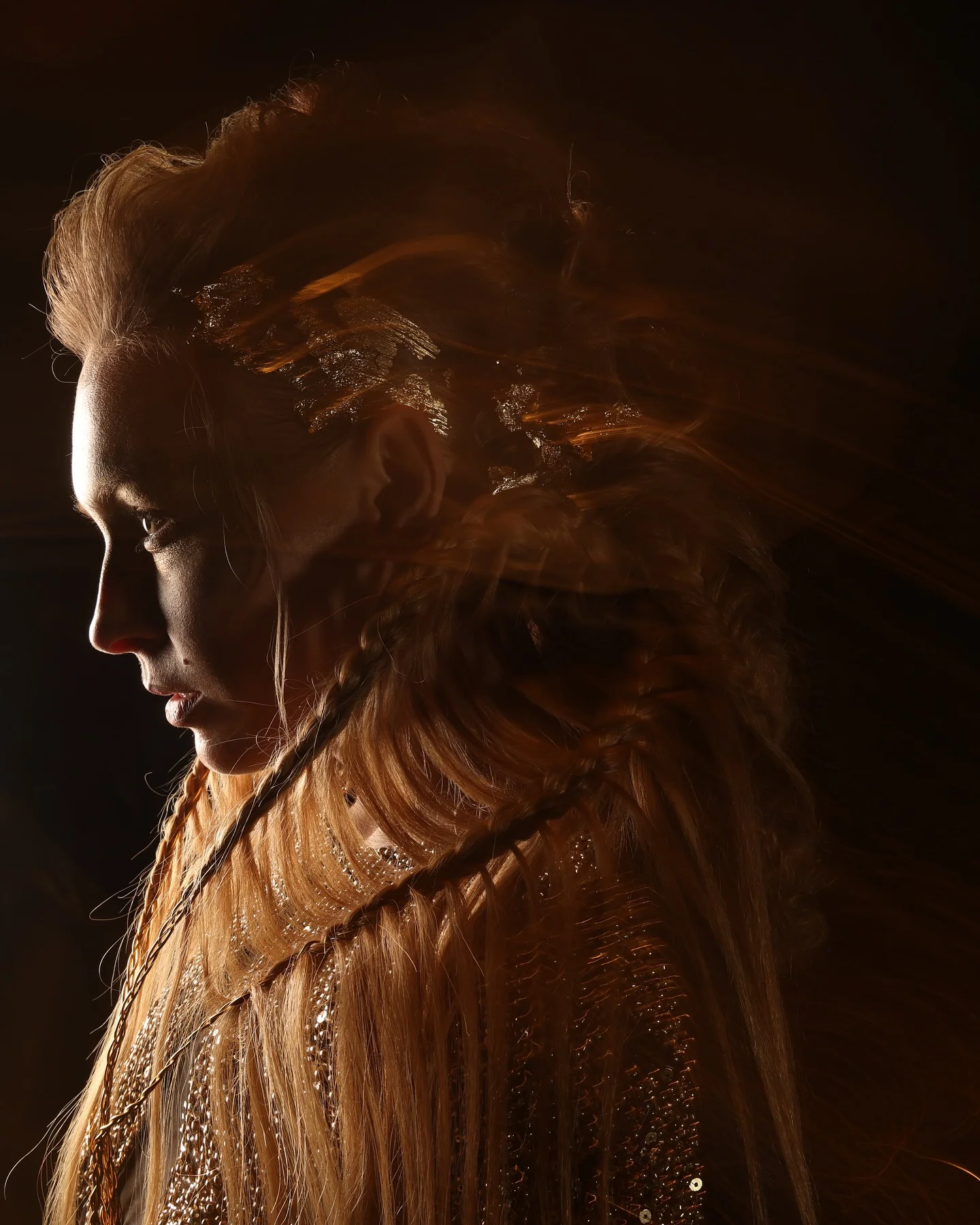 Each structure rose like protection, resilience, and pride sculpted into beauty. Not just a performance; but a tribute to a nation that stands tall, rebuilds, and rises stronger every time ✨ #AmadeusSabra #Schwarzkopf #...