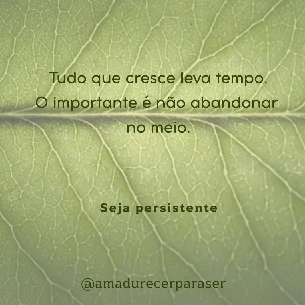 Na experiência psíquica, nem tudo acontece no tempo que a gente deseja. Há processos que precisam de repetição, de tentativa, de espera. Amadurecer é sustentar o caminho sem abandonar no meio.