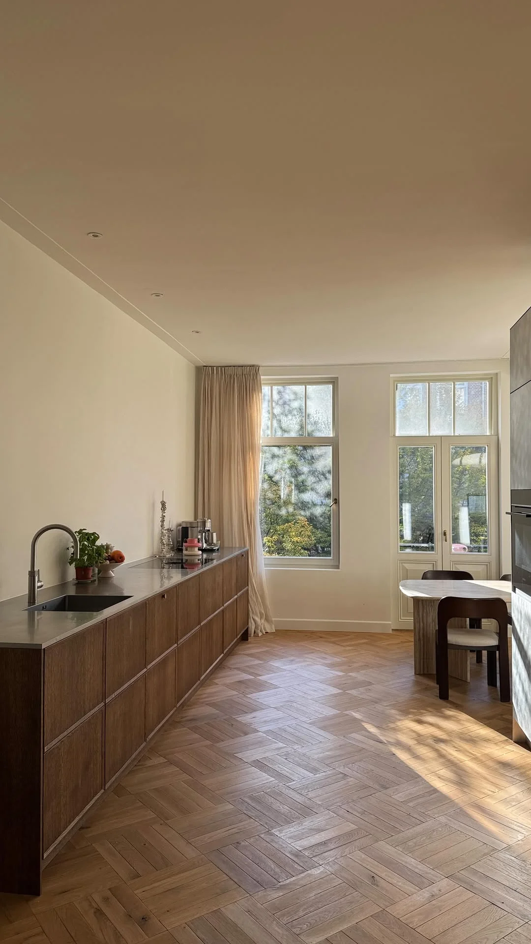 bedroom before and after!!! first few sentences are in dutch lol sorry bout thattt . . . . . #colorfulroom #bedroomideas #bedroommakeover