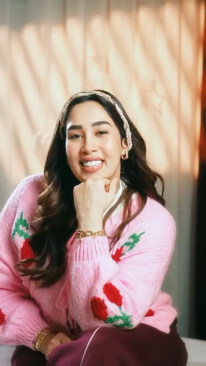 ⁨	⁨	أنا الي بيحصلي ده حرام 😭⁩⁩