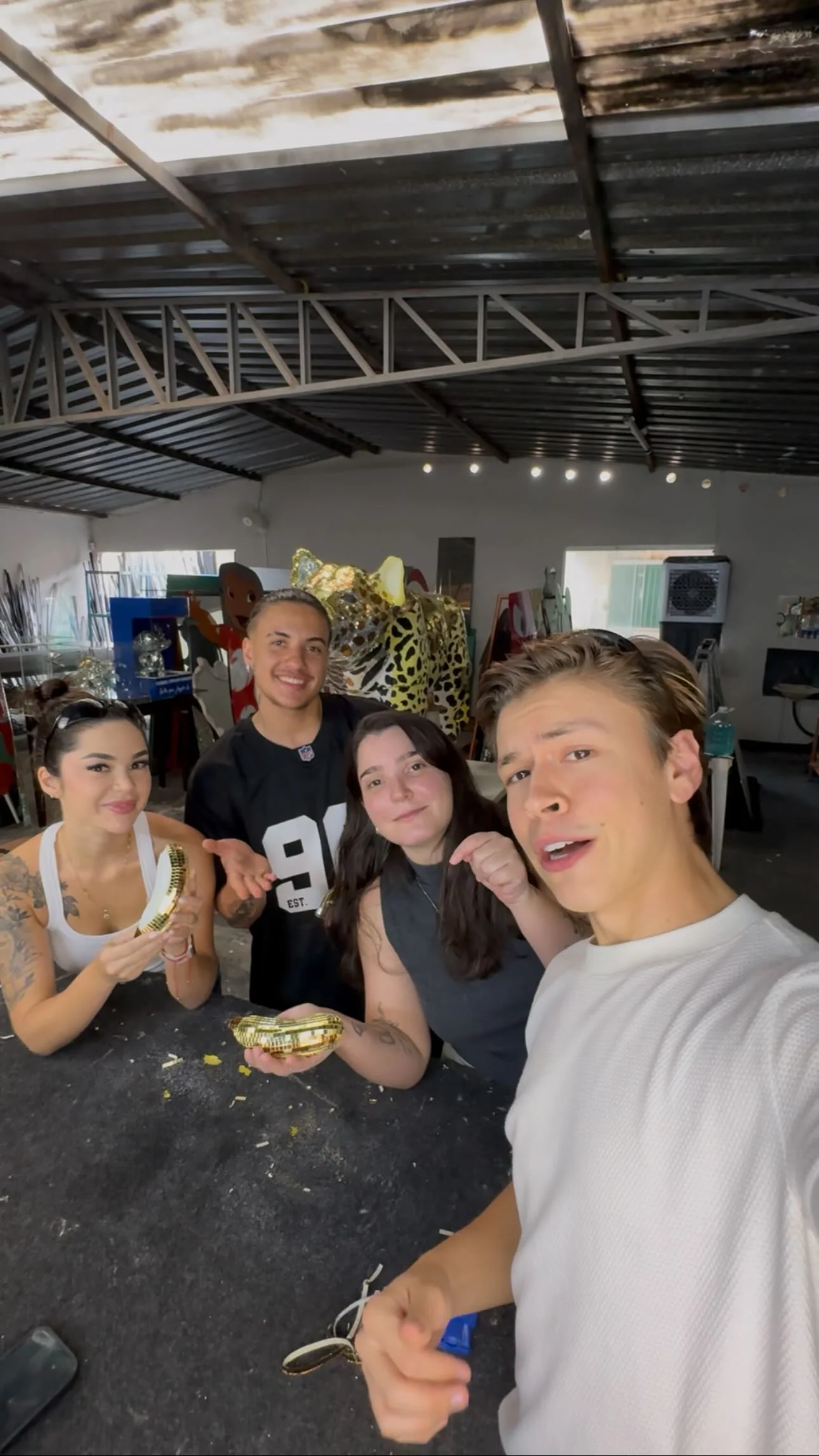 QUEM FEZ A BANANA ESPELHADA MAIS BONITA?? #arte #artista #vidraceiro #espelho #design