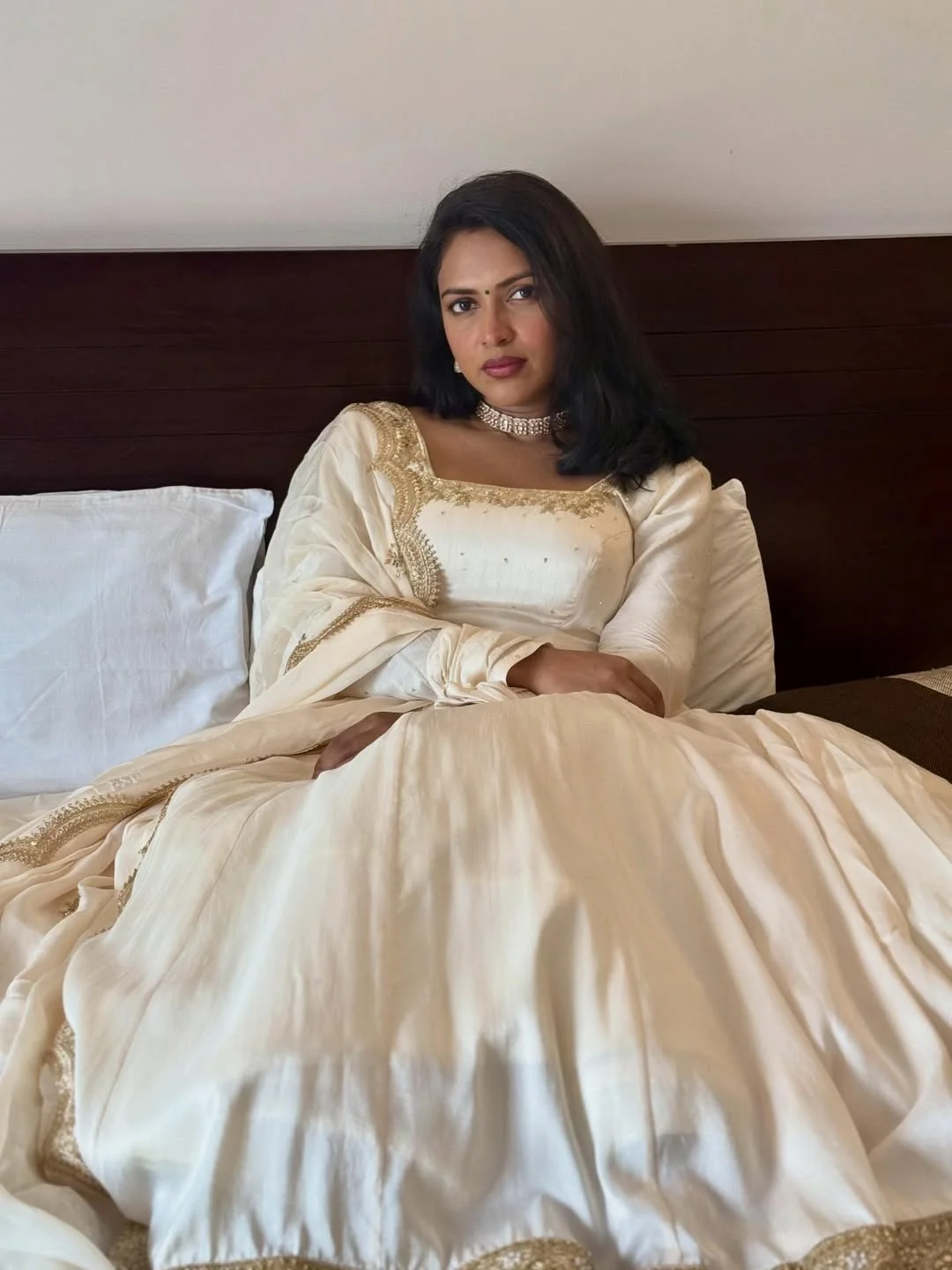 A quick breather between work. A little moment for the Women’s Day gram. ✨ #sisters 🩷

Shot and HMUA by @reshammordani 
Styling @_aleenaraju
Outfit: @laxmisamcouture 
Jewellery: @adorebypriyanka