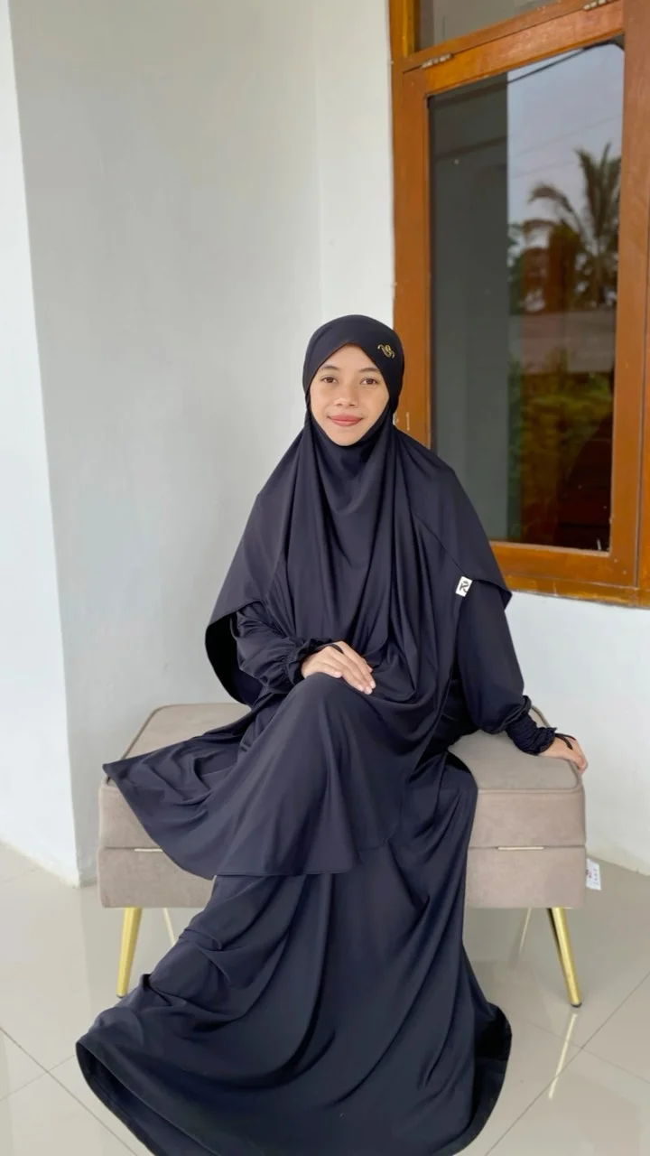 Abaya set cantik yang manis dan elegant ini Siap menemani hari Raya Abaya set by @khayrscarf.id