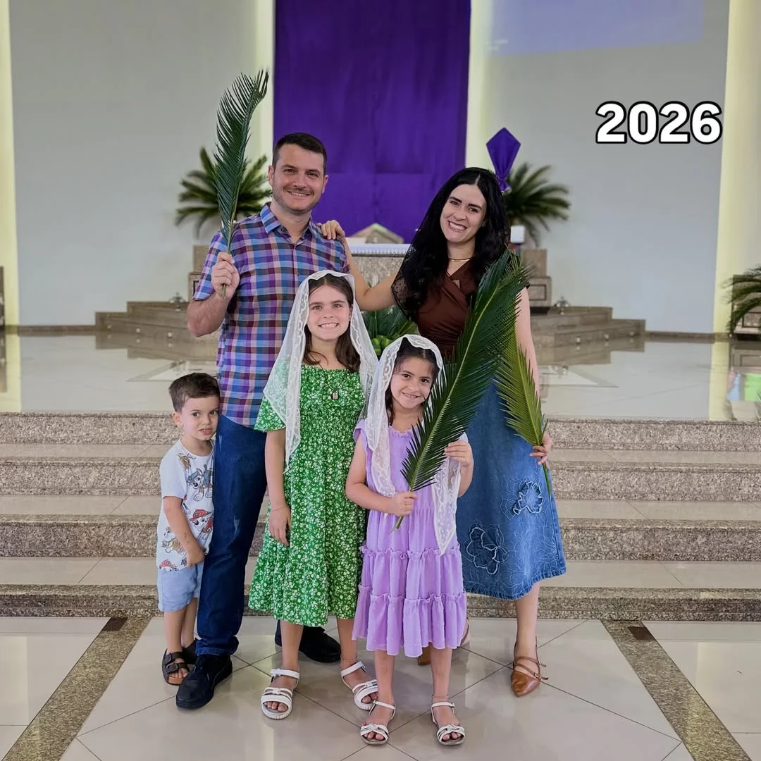 Quem já foi a missa hoje comenta 🌿
Eu sou prova viva que a modéstia muda a pessoa 😂#domingoderamos #missa #quaresma