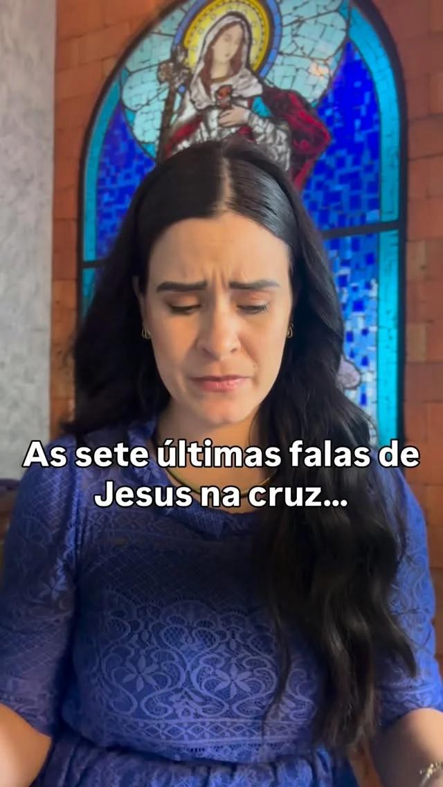 ✝️ Ele perdoou.
Ele salvou.
Ele entregou Maria.
Ele sentiu o abandono.
Ele teve sede.
Ele cumpriu a missão.
E por fim… Ele se entregou totalmente.

As últimas palavras de Jesus na cruz não são apenas frases.
São um caminho de amor até o extremo.

Quantas vezes nós desistimos no meio da dor…
Mas Ele foi até o fim por você.

Hoje é dia de silenciar o coração e deixar essa verdade entrar na alma.

👉 Você costuma ler a Palavra de Deus todos os dias?
A Liturgia Diária da @editorapaulus é simples, acessível, bem barata e chega na porta da sua casa.
O link para adquirir está nos stories.

Escreve nos comentários: “Eu quero viver a Palavra.” ✨