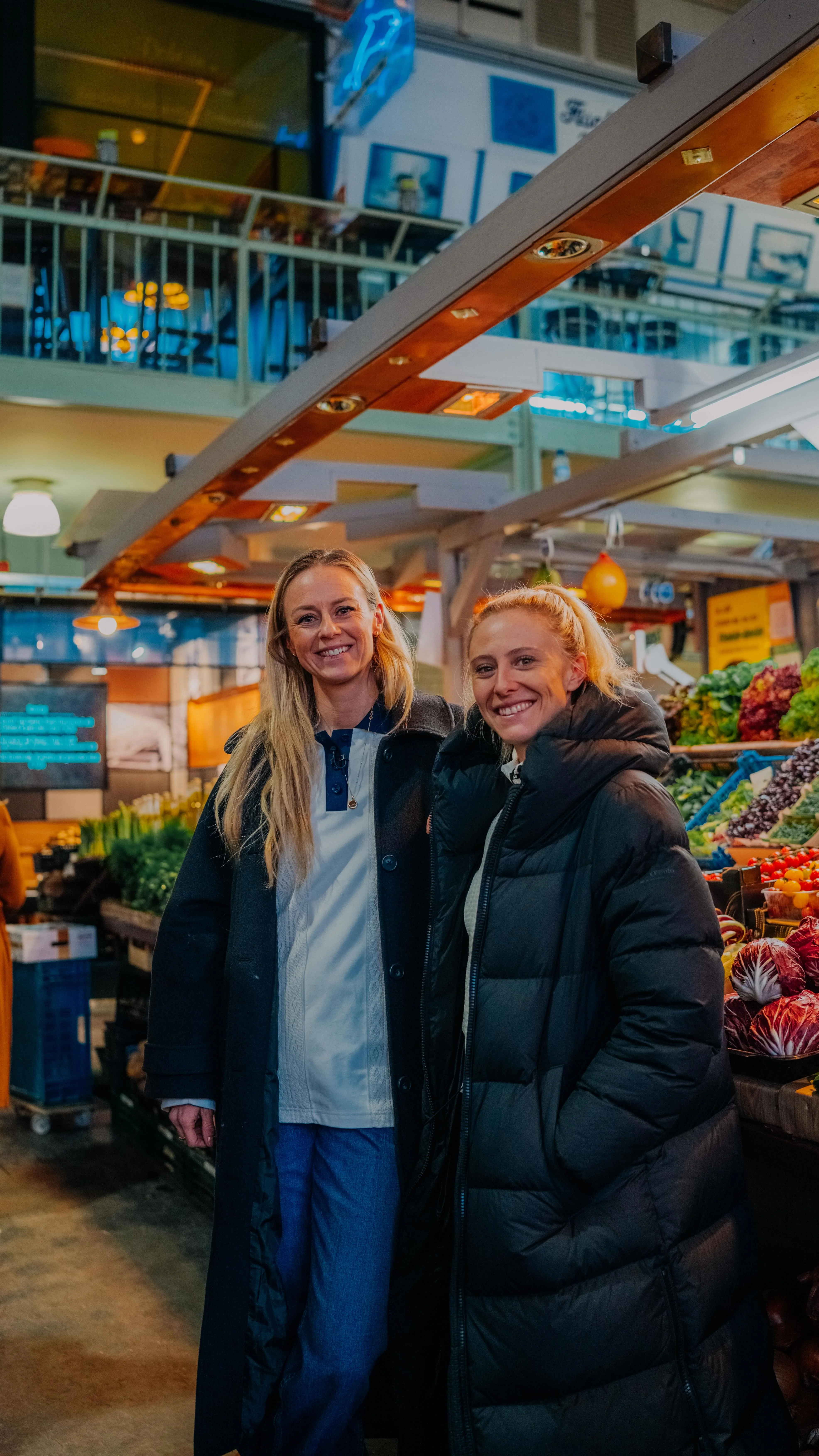 Ein Nachmittag in Frankfurt mit den schwedischen Nationalspielerinnen – inklusive privater Einblicke. Außerdem zeigen euch Amanda Ilestedt und Rebecka Blomqvist, wie man Köttbullar macht ️ Ihr wisst noch nicht, was ihr...