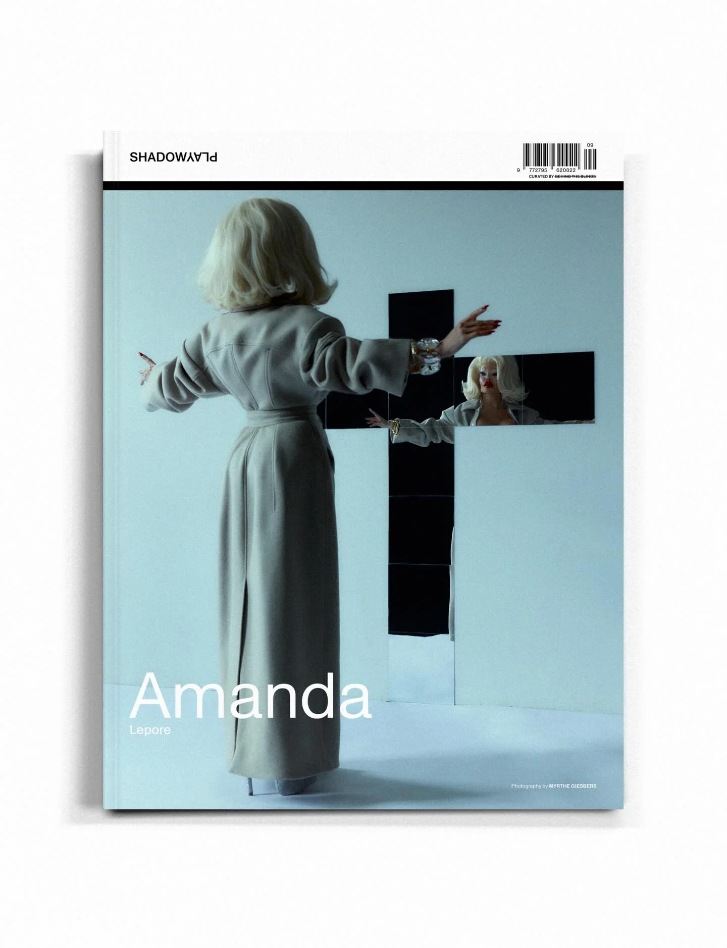 When an architect met a diva. Amanda Lepore @amandalepore doesn’t just get dressed — she drafts herself. Lavender corsetry with structural integrity, mirrors as collaborators, perfume as prelude. From club-world myth to...