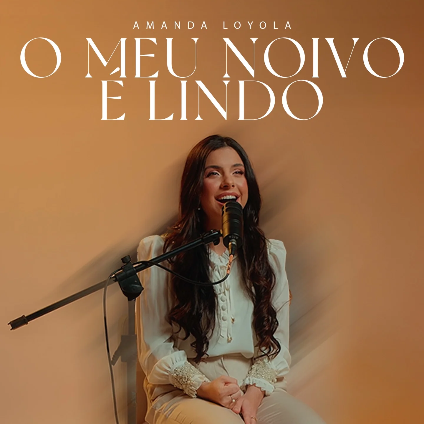 AMANHÃ, às 10h, tem o lançamento da segunda música do meu mini EP totalmente acústico! “Meu Noivo é Lindo” está chegando às plataformas digitais para vocês ouvirem muitooo!