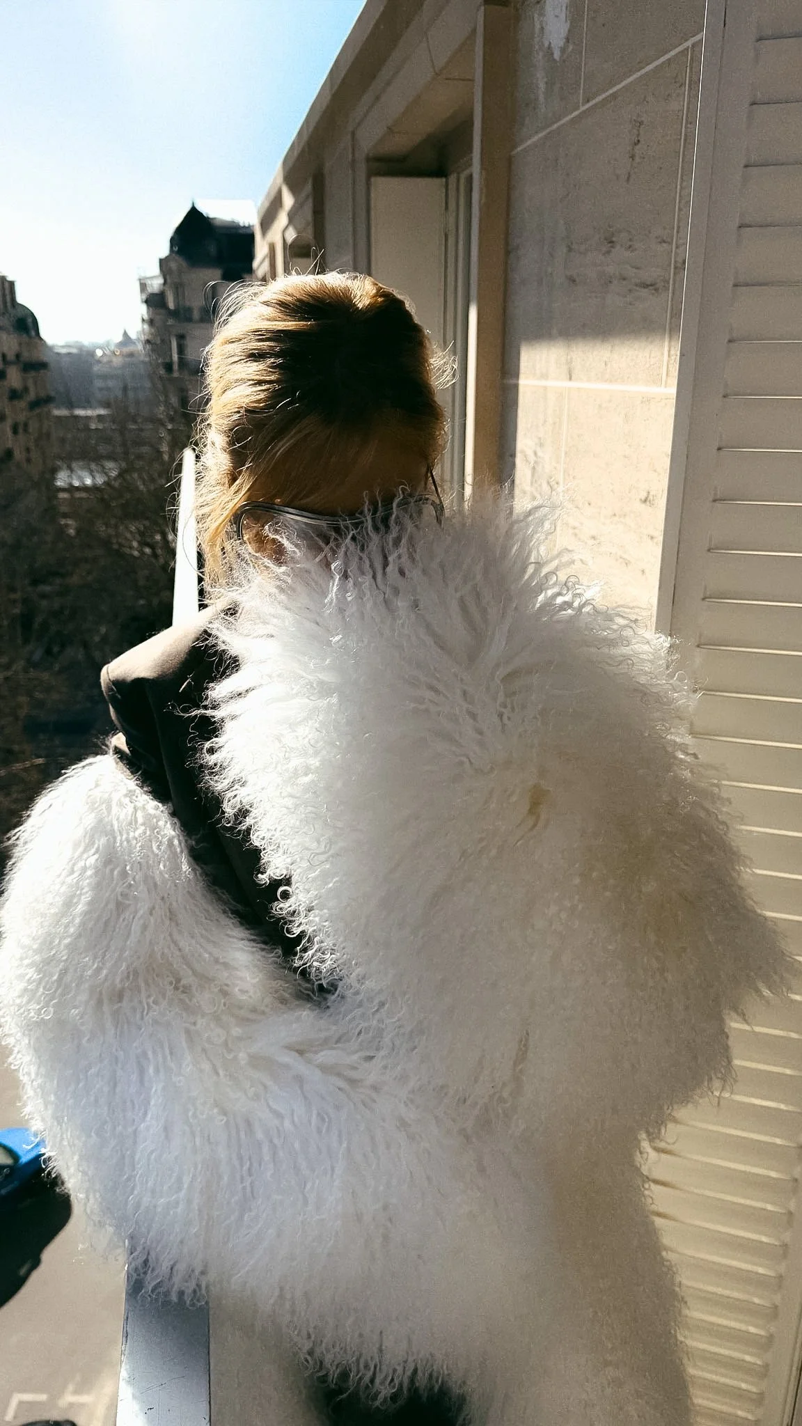 a look that suits the mood