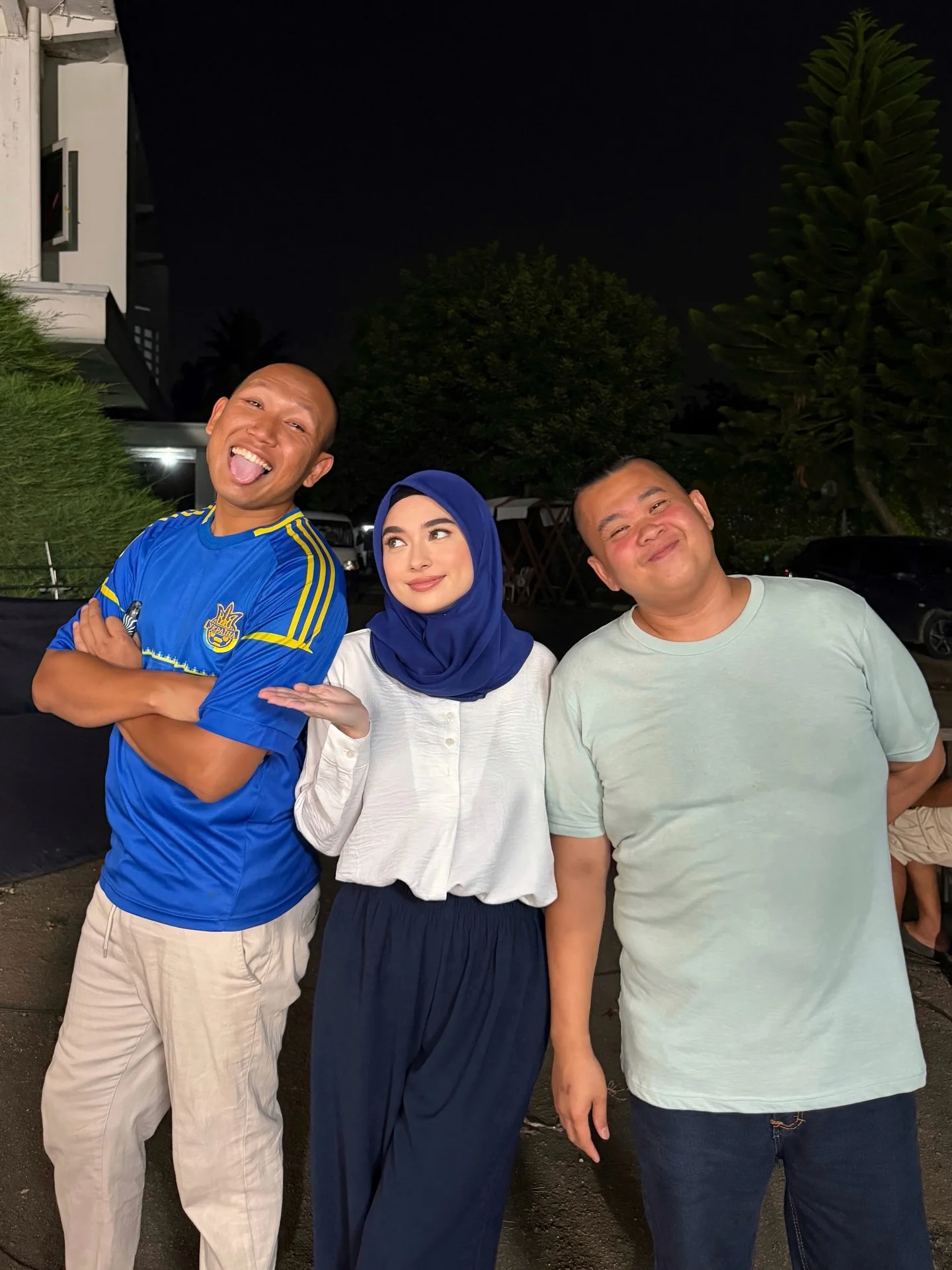 Mulai hari ini, Dunia Tanpa Tuhan tayang setiap hari jam 18:00 di @mdtv @netflixid ✨