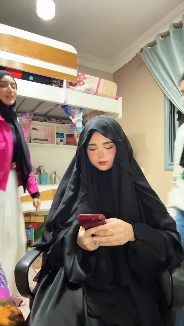 Instagram post by @amanyashraf660 (DVzSay2gvSe).