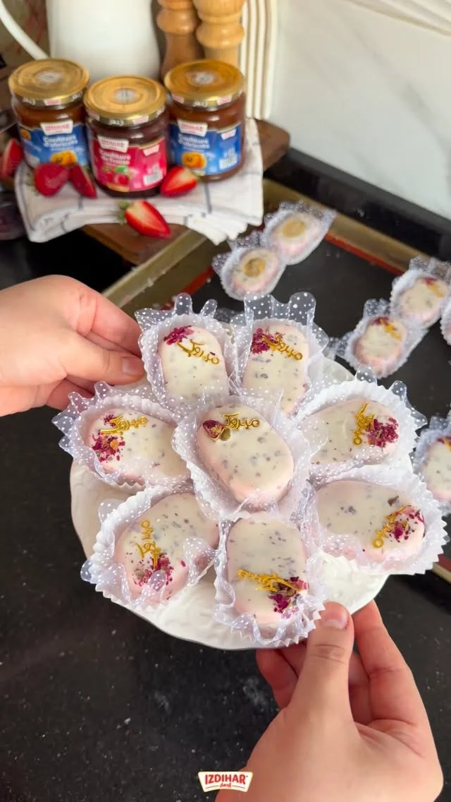 ⁨ النوع رقم 16 و الأخير في حلويات عيد 2026! صابلي الفراولة بكريمة بزاف خفيفة ماتقهمش . . . . . . . #صابلي_جزائري #حلويات_جزائرية⁩