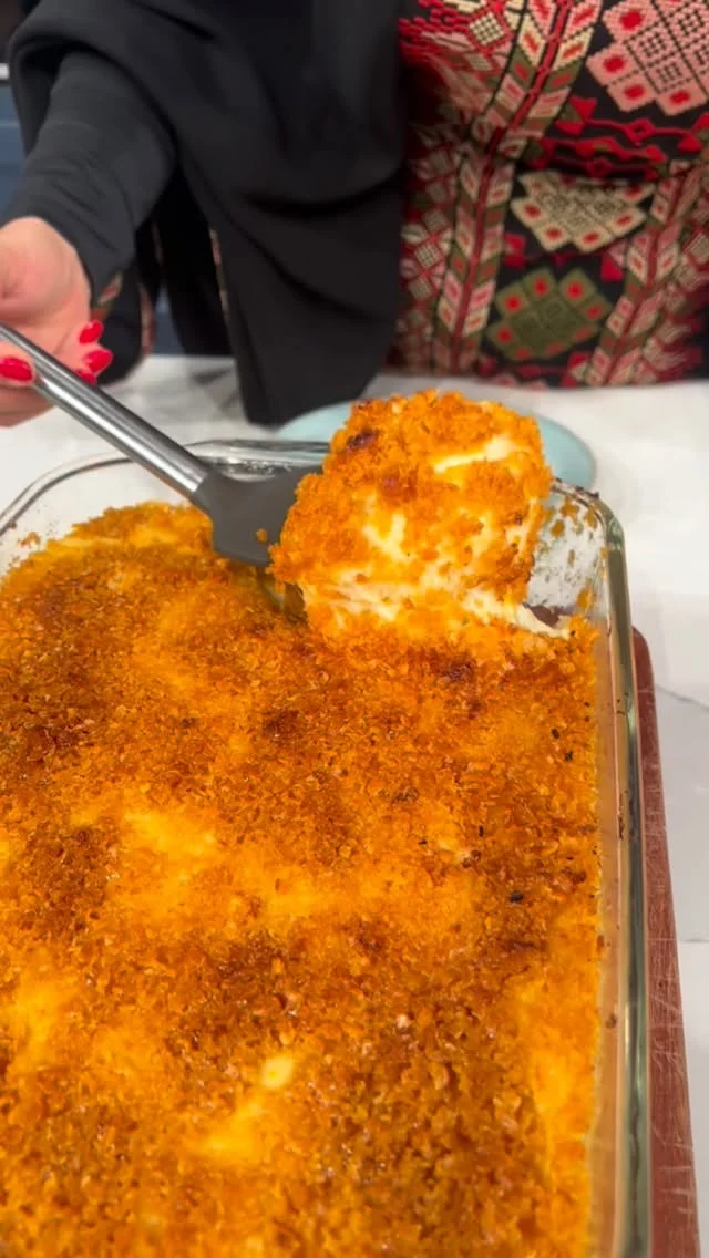 ¡Qué deliciaaa ! Nuestra querida @amaras_food en esta oportunidad nos enseñó a preparar el postre árabe “Kunafa” y de hecho su vestimenta está inspirada en el Ramadán. Reproduce este video ▶️ y entérate de los detalles....