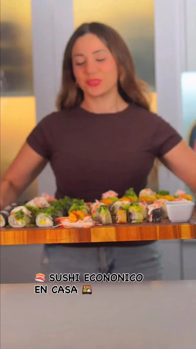 ¡SORPRESA DE CUMPLEAÑOS! Hice Sushi en casa y la reacción de mi hijo lo fue TODO. ¿Pensabas que el Sushi era imposible? ¡Hoy te revelo mis secretos para que te luzcas como una profesional! ✨ EL ARROZ PERFECTO: 2 tazas d...