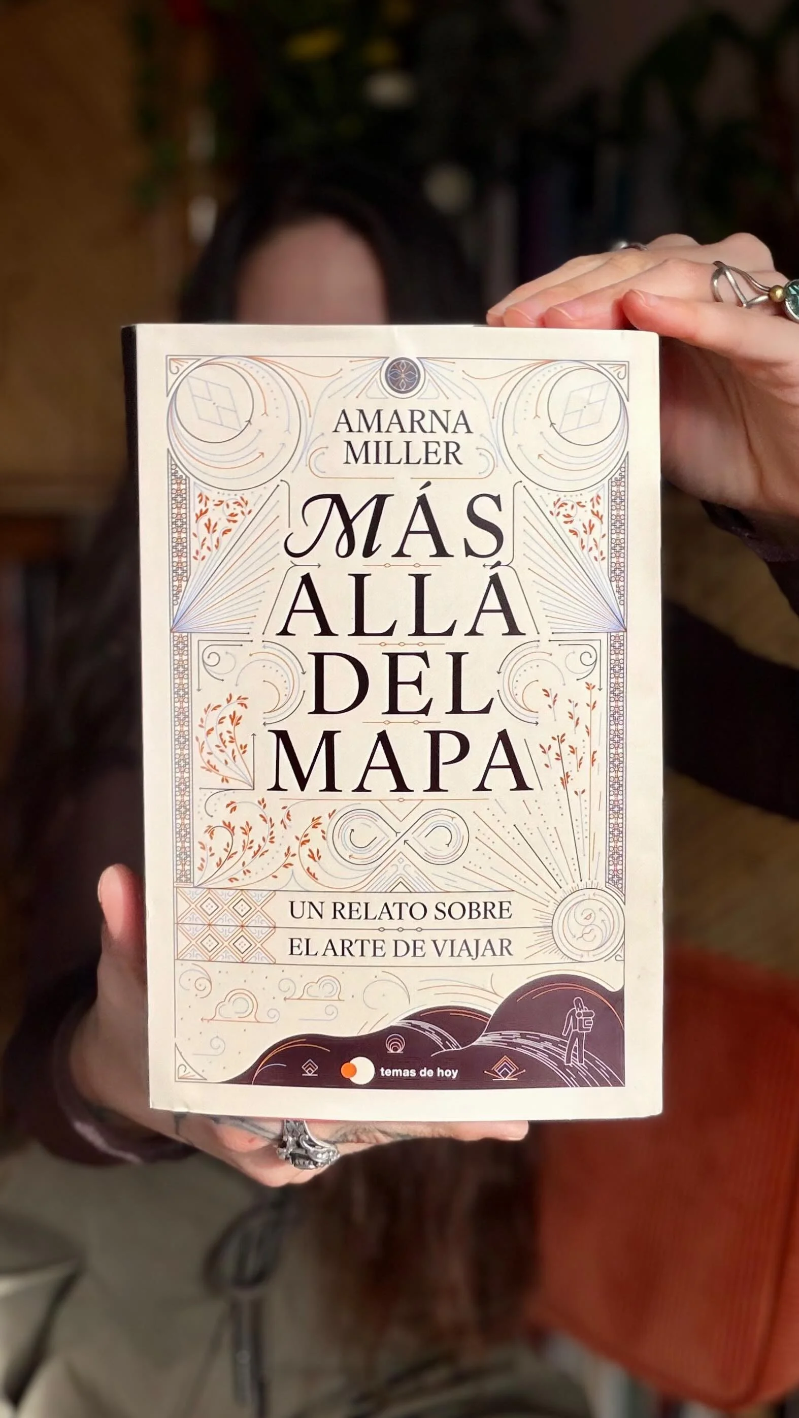 Más allá del mapa sale en librerías el 25 de MARZO (aunque ya podéis reservarlo en el link de mi bio) . PRESENTACIONES Y FIRMAS: MADRID • 26 Marzo, 19:00 - Presentación en @pangeaes junto a @hectorurien (Calle del Prínc...