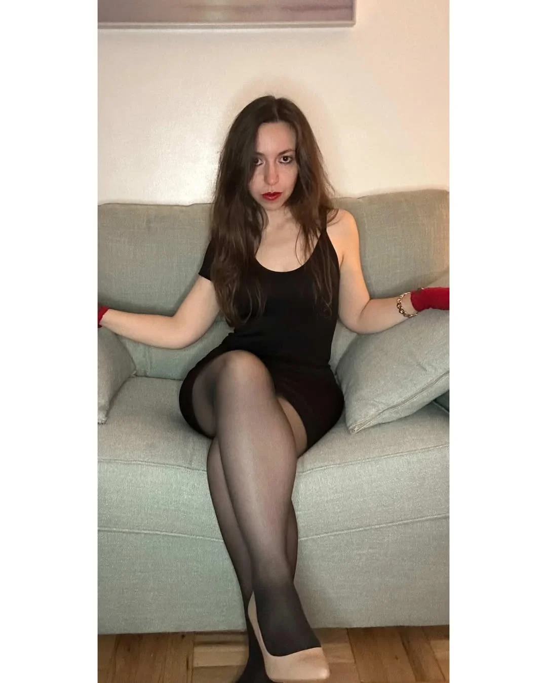 Follow model: @michelle_fabre ~~~~~~~~~~~~~~~~ DM us for promo ✨