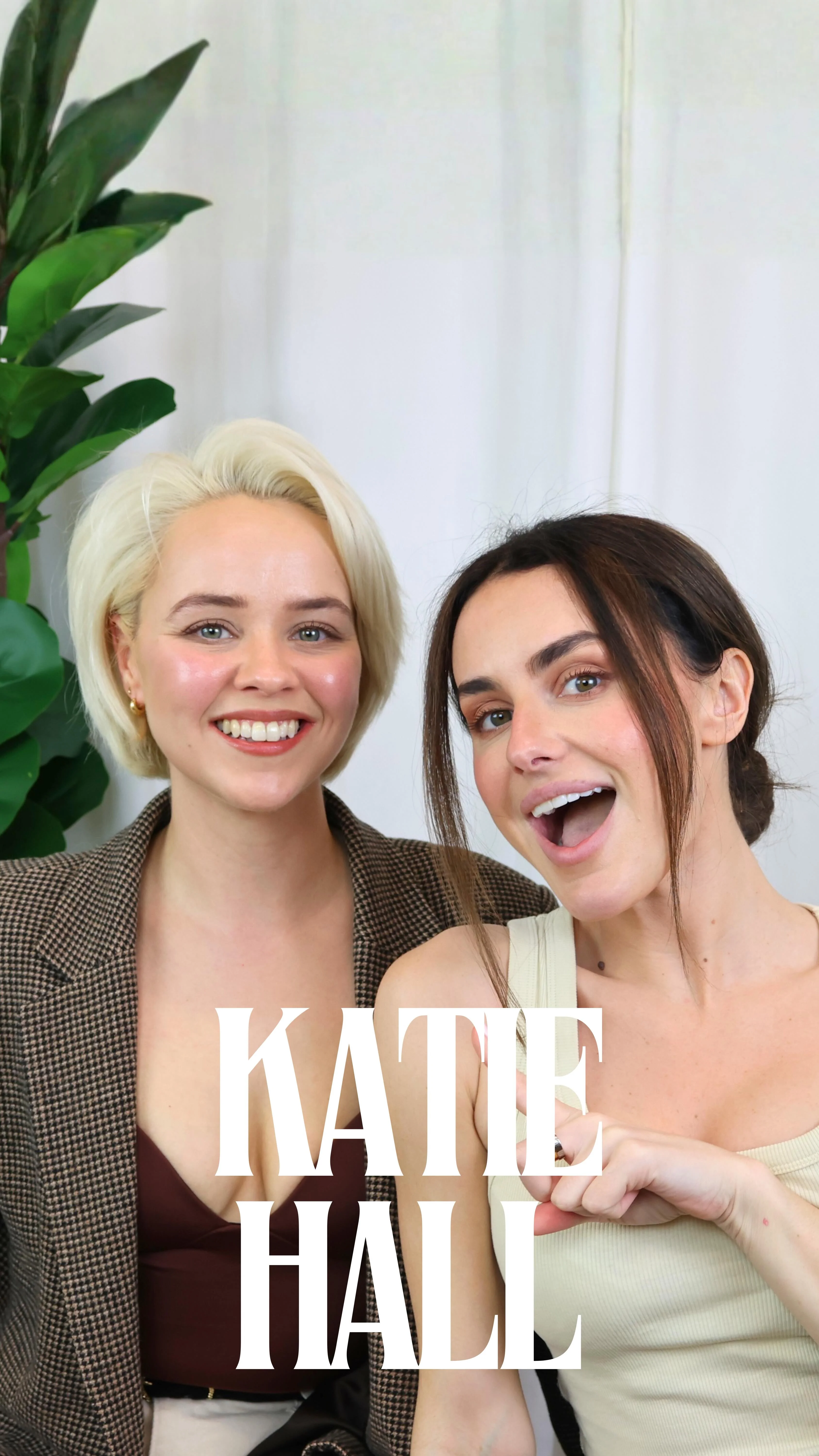 We’re joined by the outstanding talent that is Katie Hall on this episode of Call To Stage! On this episode of Call To Stage, Amber and Katie talk about the whirlwind of leaving school and starting in the West End as a...