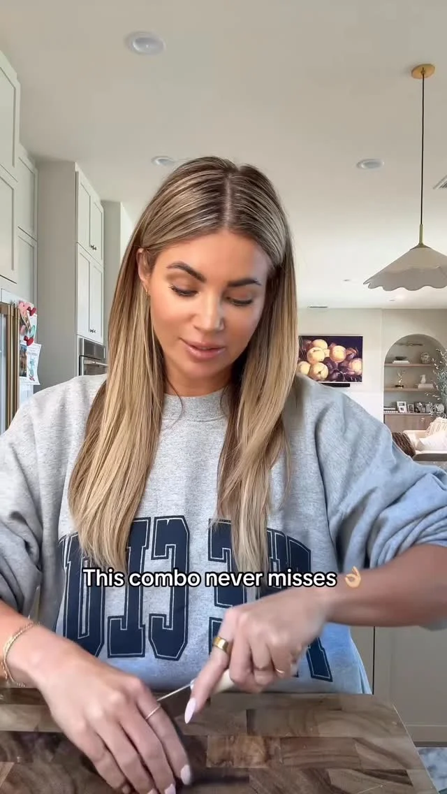 The recipe that had everyone making crispy cheesy eggs circa 2018 she’s old but she’s iconic How many of you found me from this recipe? lol #crispycheesyeggs #easyrecipes #highproteinbreakfast #viralrecipes #easybreakfa...