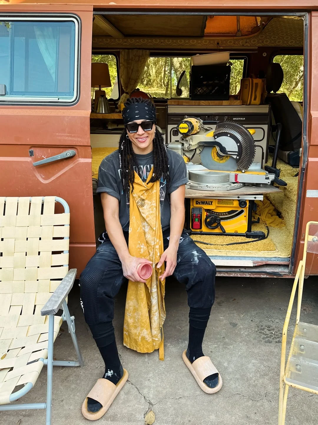 A magical week in Texas‍♀️‍♀️✨ Have y’all ever done pottery? More to come on the retreat I did…it was Amazing! Ya grrl really needed something to get myself unstuck from the mud✊