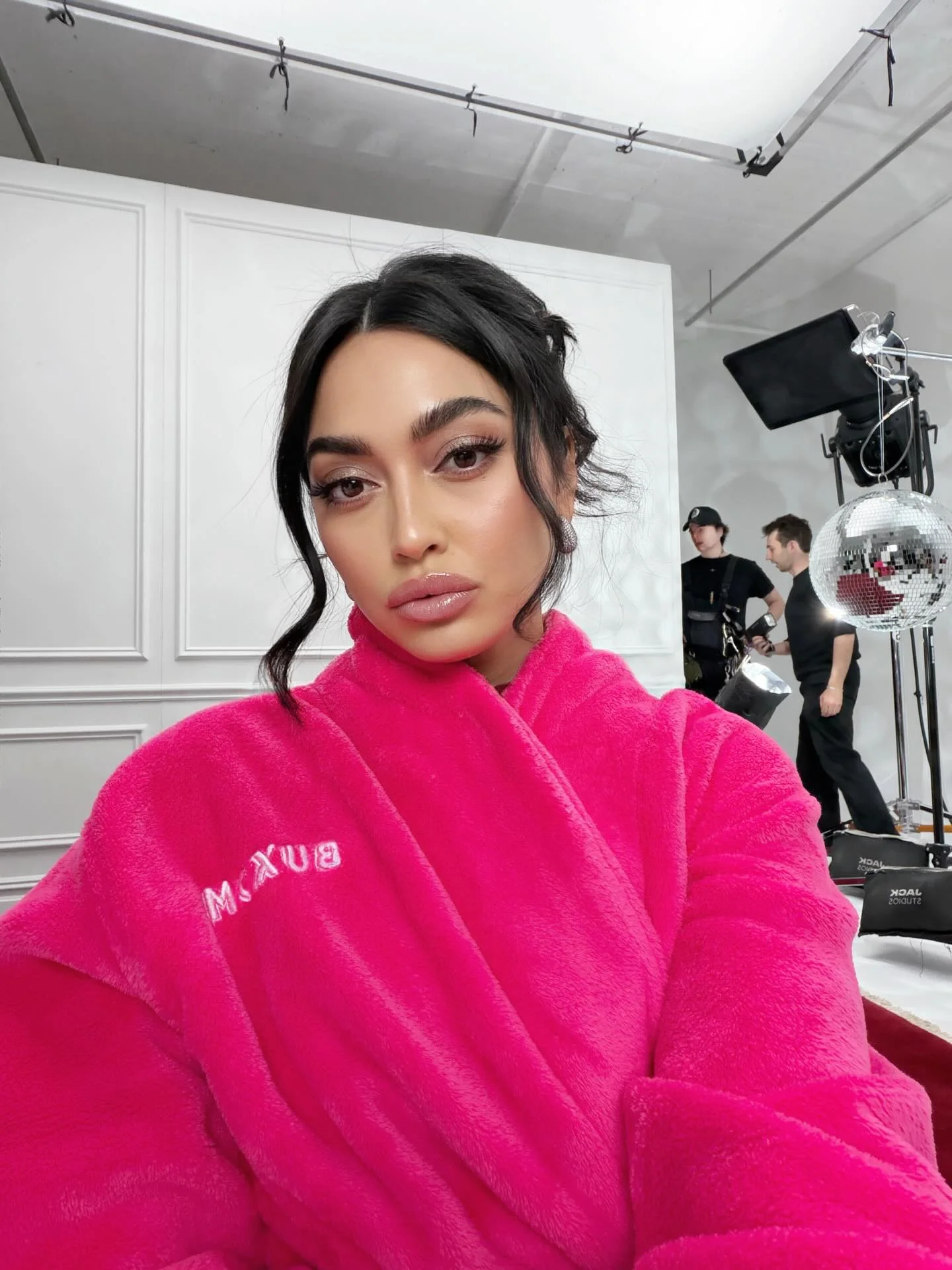 Bts today’s shoot for @buxomcosmetics, hair and make up team on point @mykengarciabeauty_ @davidbirdwellmua