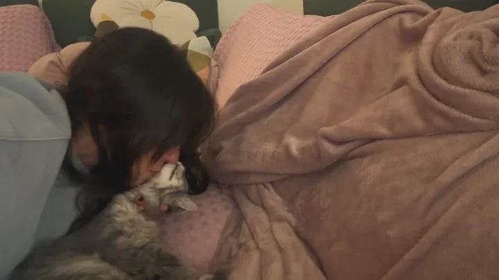 Oliva’s day … puzzetta e coccole #cat #love @jolandarenga