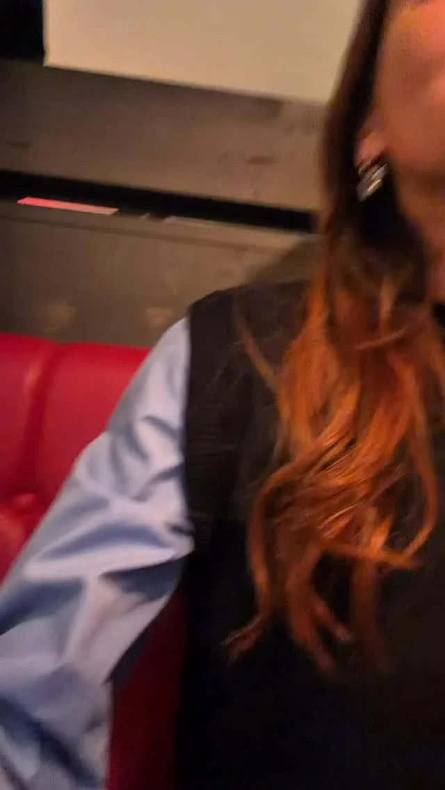 Au dernier anniversaire avant sa majorité. Dix-sept ans. Cet âge fragile, à la frontière entre l’enfance et la vie adulte. Ce jour-là, nous avons soufflé les bougies. Comme chaque année, avec la joie simple de voir le t...