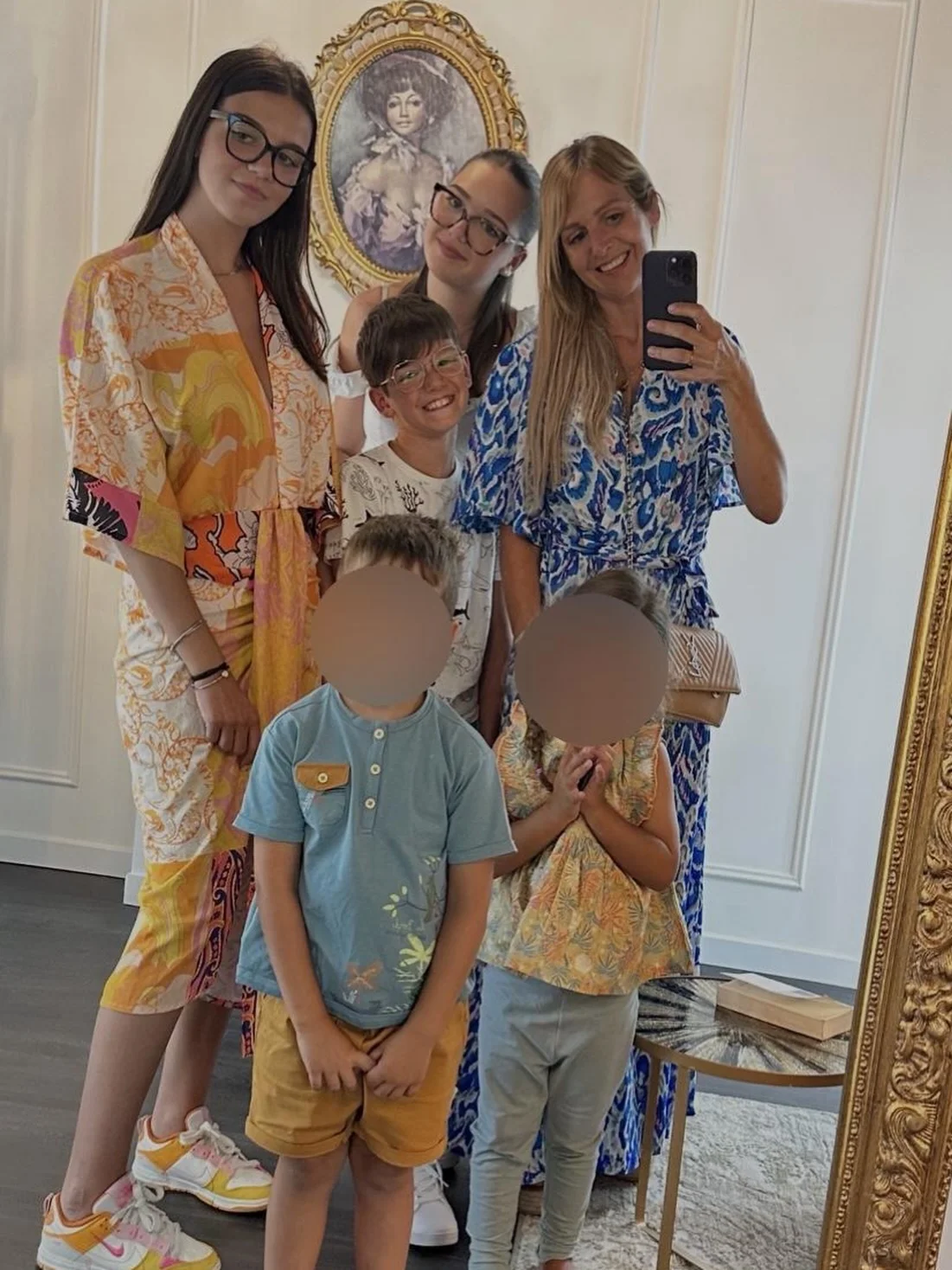 J’ai survécu à ce mercredi. Parce qu’on ne va pas se mentir… le mercredi, ce n’est pas un jour de repos. C’est un jour qu’on “pose” pour être là pour ses enfants… et au final, on devient tout à la fois. Arbitre de confl...