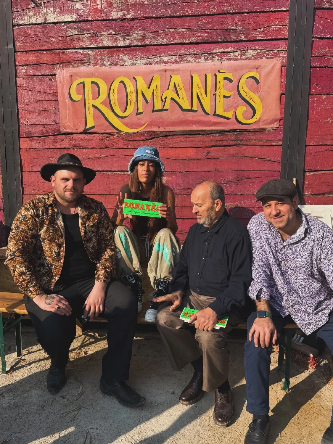 ROMANES Je suis passée par le @cirque_romanes ❤️ J’ai retrouvé mon tonton,ma cousine,mon cousin , Benito, la belle Rose , Vince et sa guitare , Mr Alexandre ,mama Delia , tous les amis … mais pas le frigo‍♀️