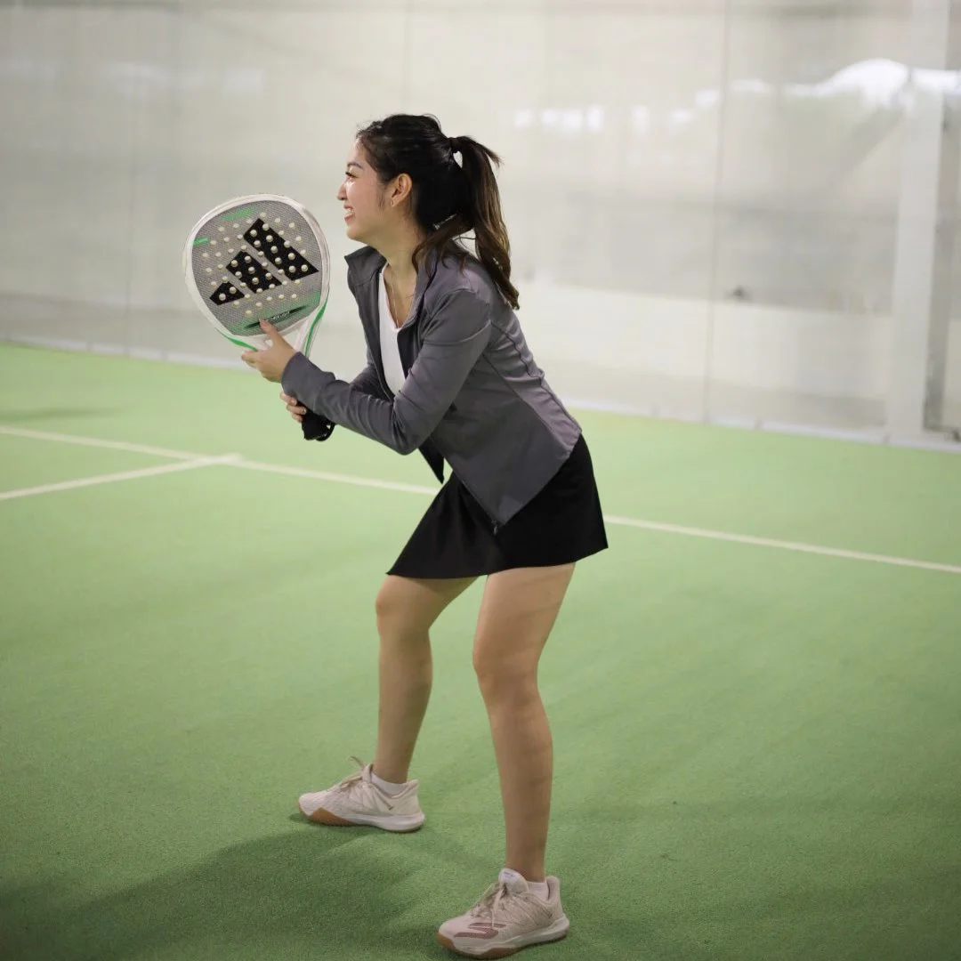 Holiday means padel time everyday Btw, semua outfit padel yg aku pake kali ini semua belinya di @monochromatiqs Semua fittingnya bagus, bahannya enak, dan pastinya harganya terjangkau Buat yg cari2 baju padel bs lgsg aj...