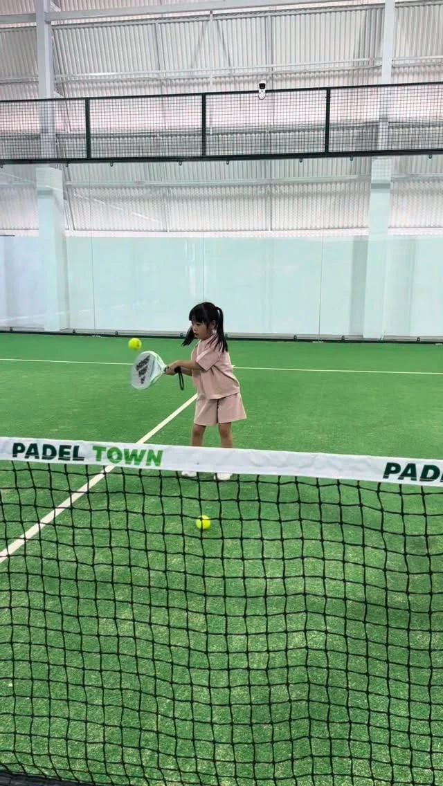 Callista’s today coaching time with mommy daddy #momreview#momfluencer#influencersurabaya#momreviewsurabaya#momfluencersurabaya