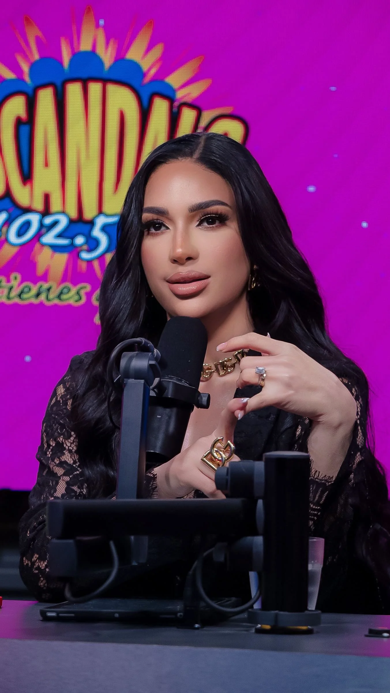 @ameliaalcantara01 no le gusta discutir con muchacho como #Litzy y le habla del único título que tiene 😲

YouTube/AlPeloRadio▶️