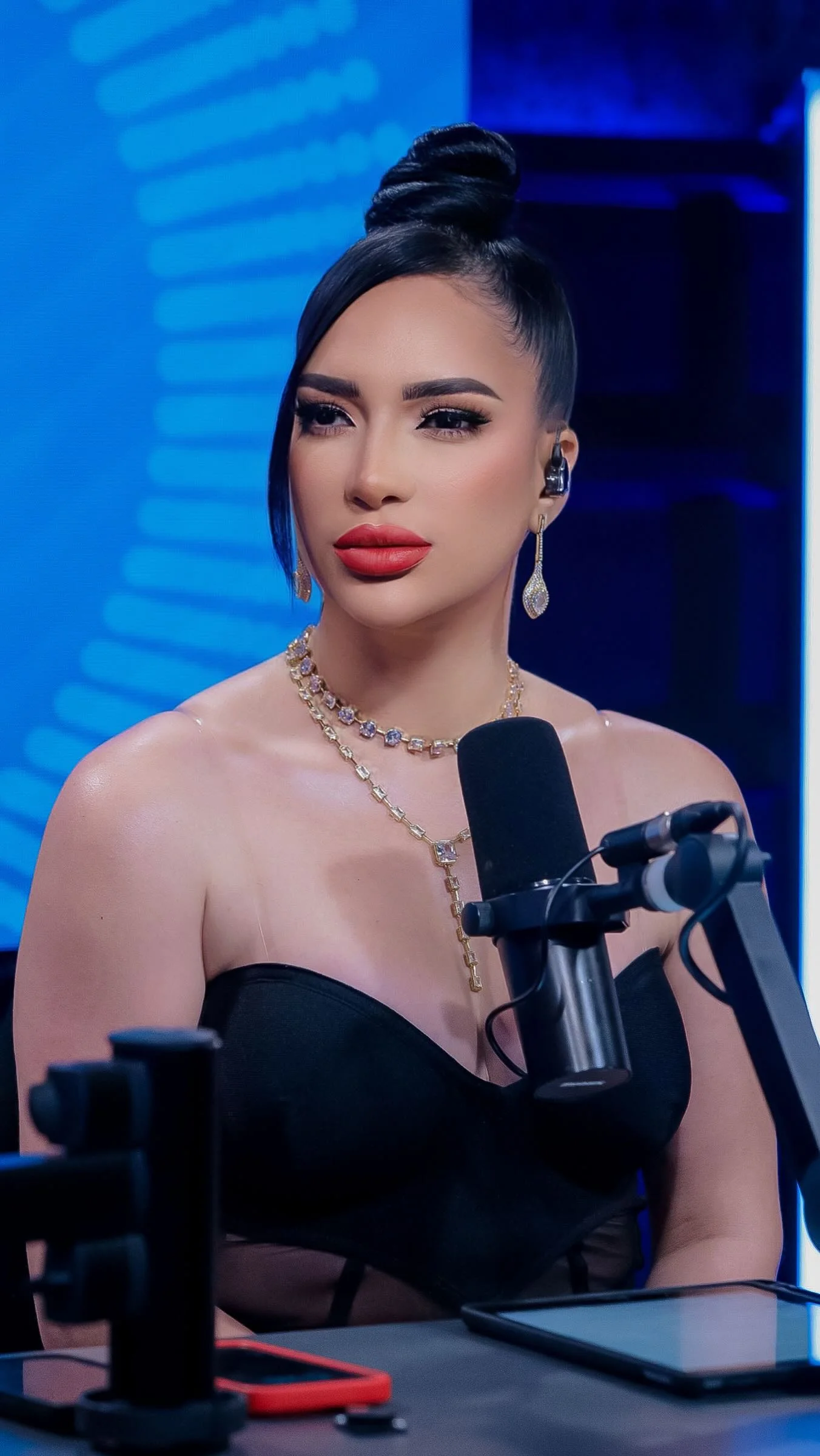 Actitud de Lunes😅 ¿Dónde están los que se identifican?😩😩🤣🤣 hasta sería esa mujer e’linda @ameliaalcantara01 😍

#AlPeloRadio💖