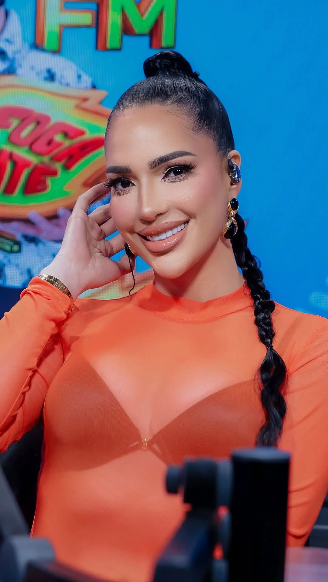 “Mi humildad me representa más que una cartera cara” @ameliaalcantara01 YouTube/AlPeloRadio▶️