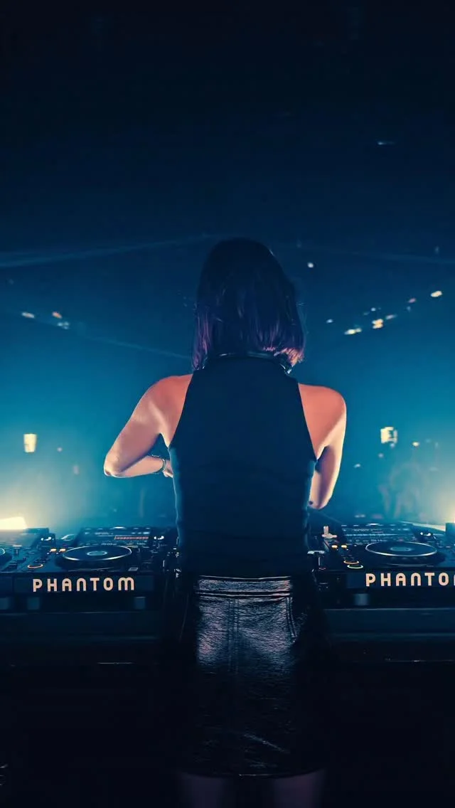 the energy that this city always gives me 🫶🏻✨ merciiiii Paris