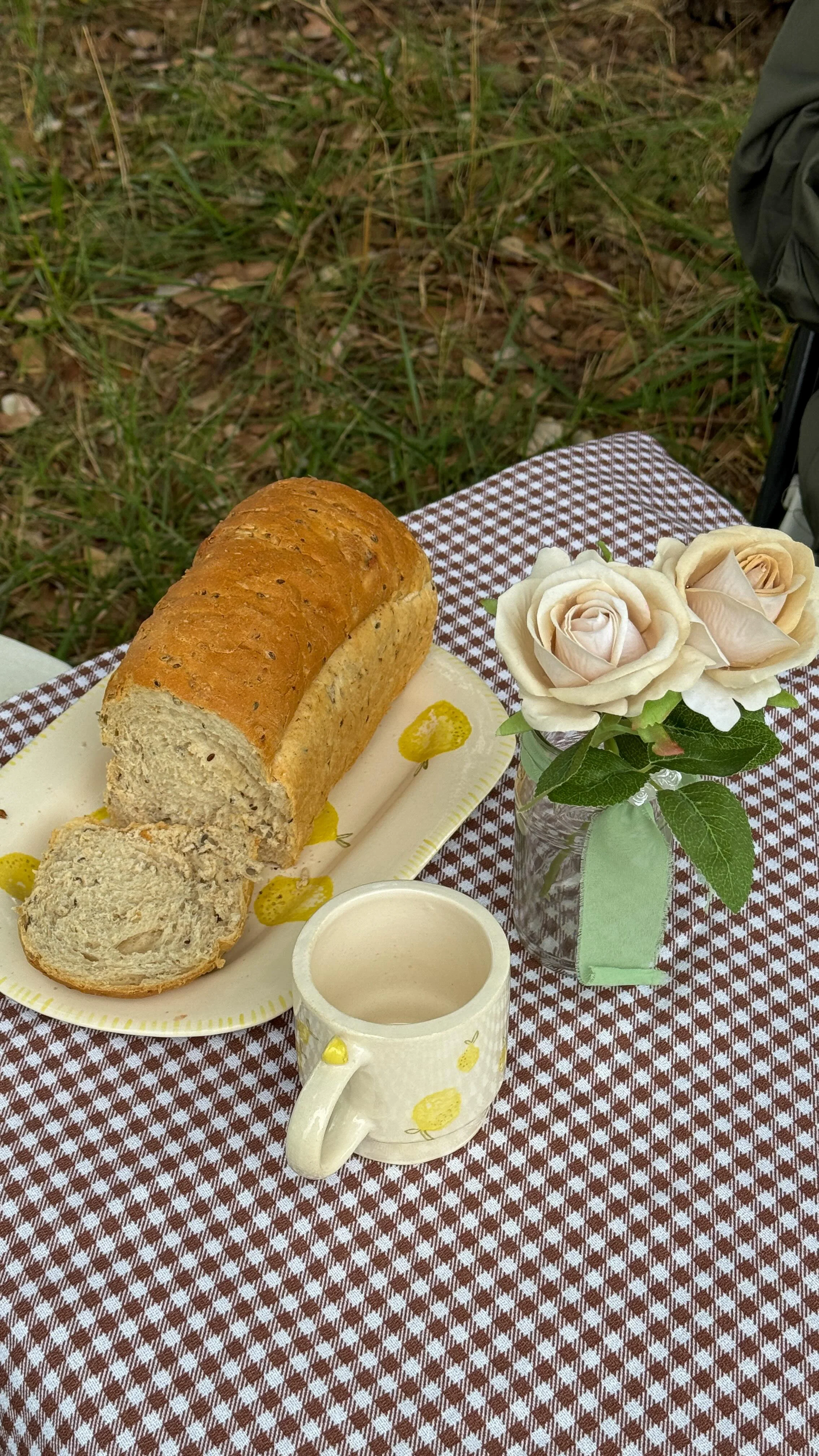 Buen diaaaaa Desayuno en el Bosque Próximo paso ir al almacén #airelibre #naturaleza #campo #vivirlento