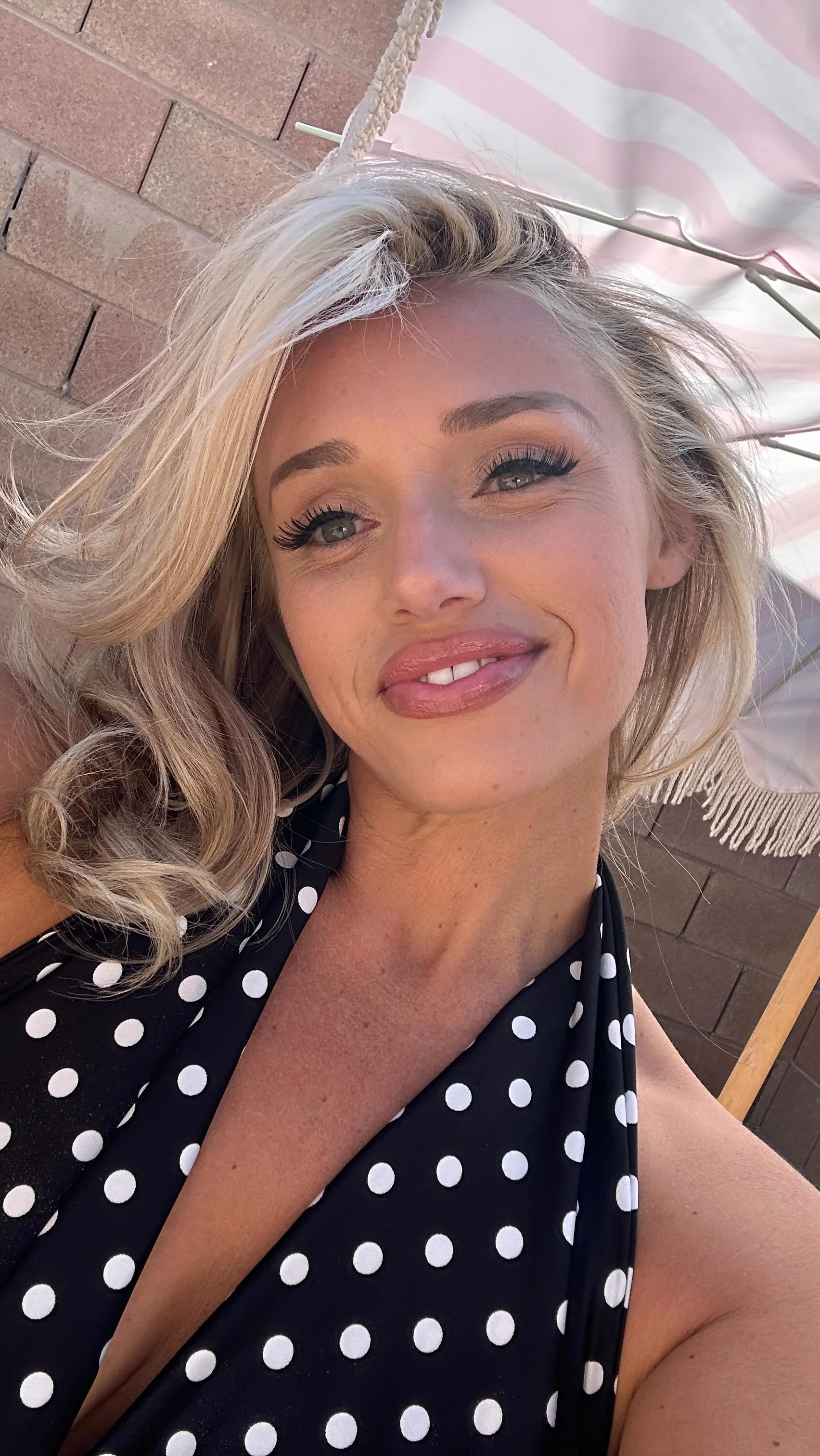 Woke up feeling like I wanted to be a BOMBSHELLLL✨ #blowout #barbie