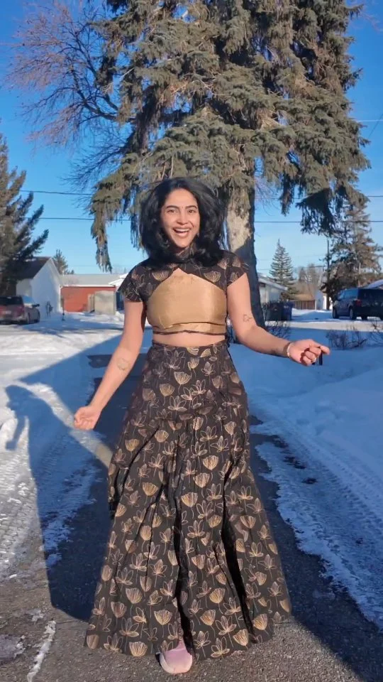 Pavazhamalli Outfit : Customized by Amma . #pavazhamalli #tamil #fyp [ Pavazhamalli, Tamil , Trending, Dance]