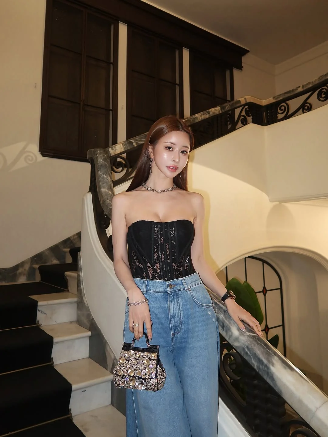 TRUNK SHOW @九段ハウス 今回はデニムスタイルにしてみた DGの服はとにかくシルエットが綺麗で沼 担当さんとの相性も良くて、いつもお洋服選びが楽しい☺️