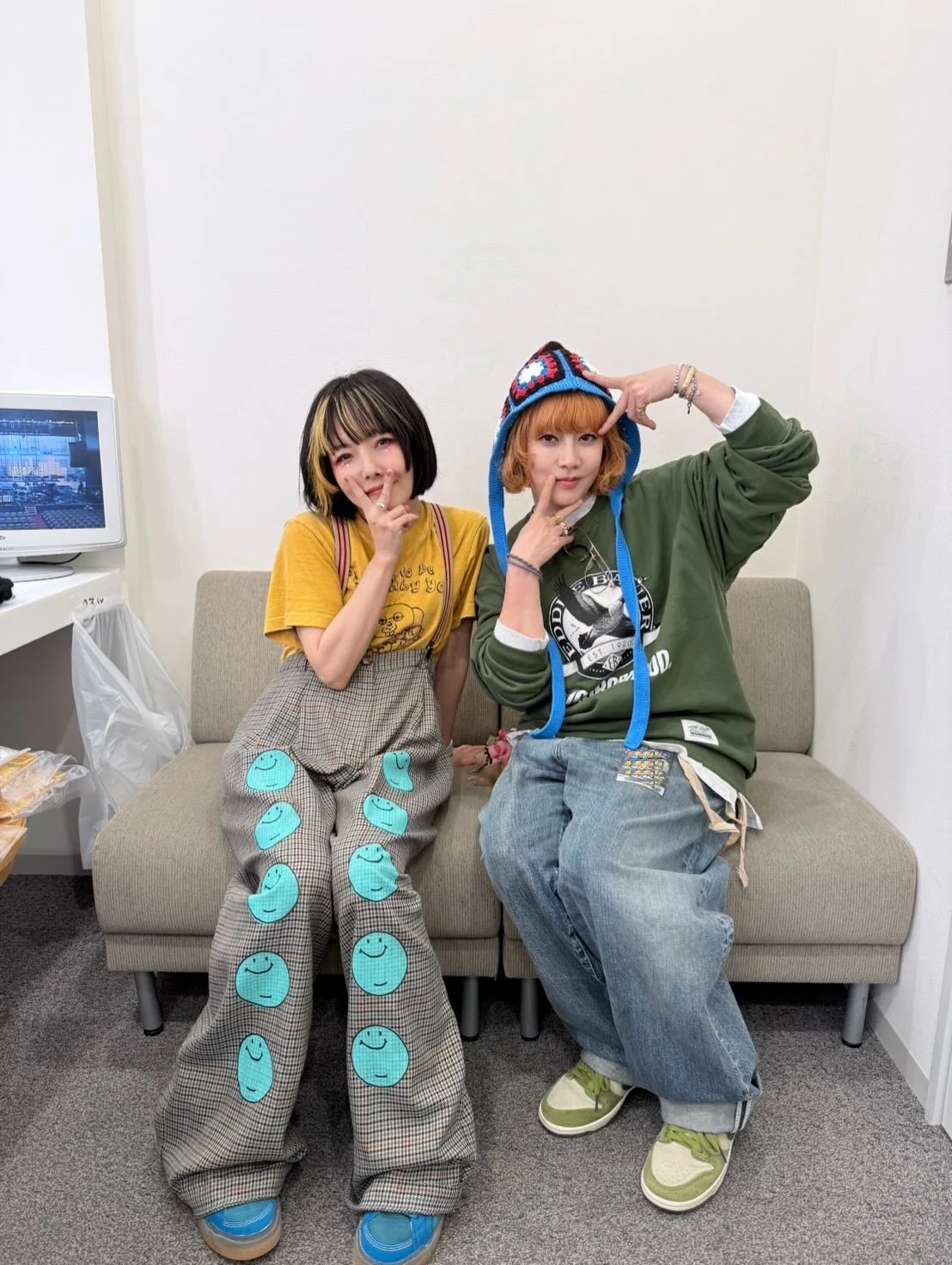 インスタグラマー失格なamikoですがaikoのライブにお邪魔しましたことをお知らせします✨ 相変わらずの体力、歌唱力、ファンサのエグいライブでした…バケモンですこの人 今回もおもしろかったなぁ 歌ももちろんだし、MCも最高に楽しい❣️ ライブ後は感想を言う間もなくaikoチームのギャルズも含めて止まらないおしゃべり… そして、ジャスティン・ビーバーが被ってたニットが欲しくて、友達に聞いたり写真を見ながら編んだやつをaikoにも編んで...